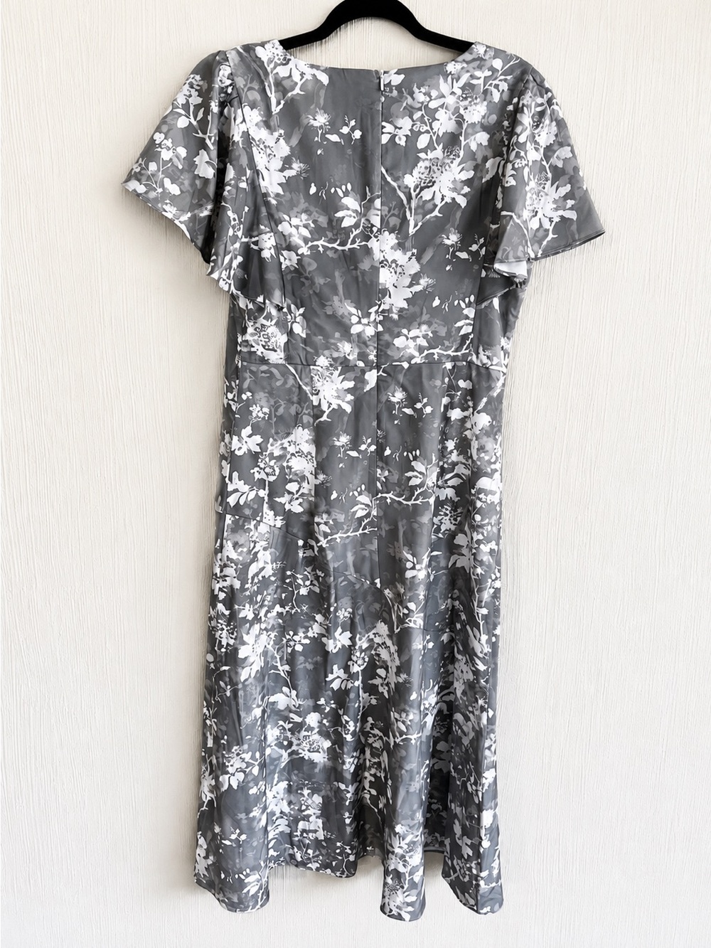 🌿 JJ’s House Gray Floral Chiffon Dress• NWT - Picture 3 of 9